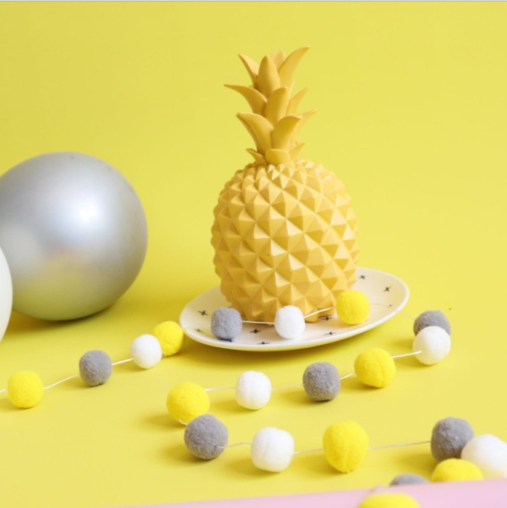 Macaron-colored pom-pom garland¡ªperfect for children's rooms, girls' rooms, photography props, and birthday decor