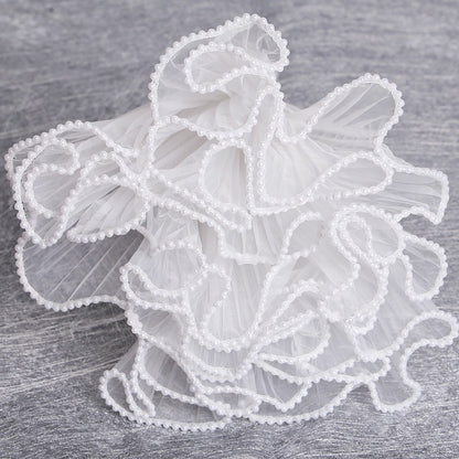 Wavy-edge mesh floral packaging material; pearl-accented wavy mesh for flower wrapping; florist supplies; Qixi Festival bouquet wrapping paper