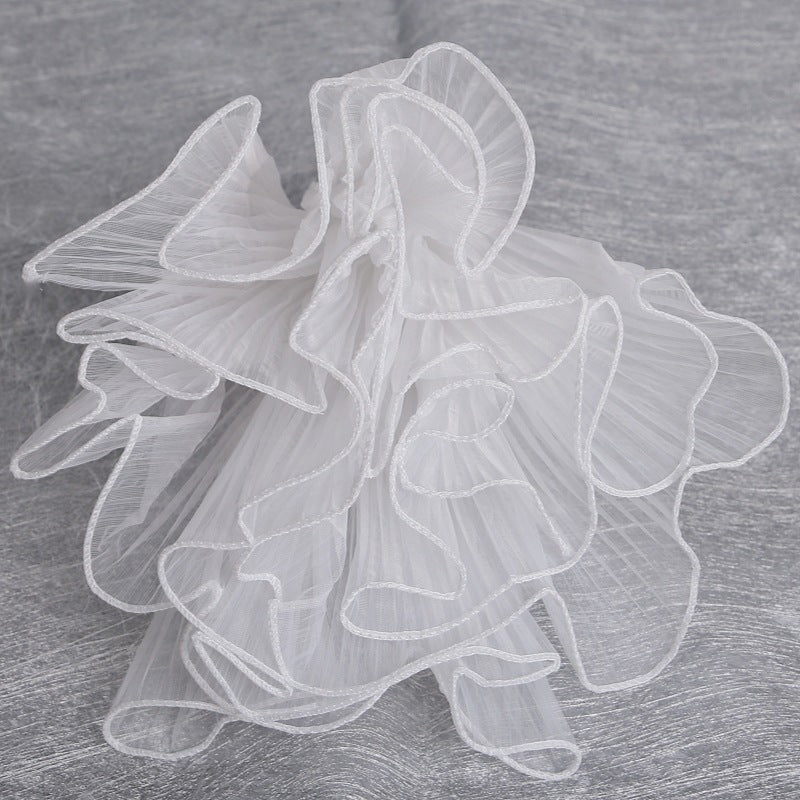 Wavy-edge mesh floral packaging material; pearl-accented wavy mesh for flower wrapping; florist supplies; Qixi Festival bouquet wrapping paper