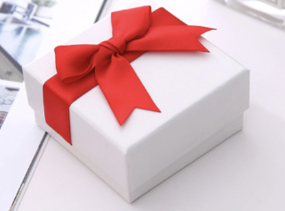 Bow Top-and-Base Gift Box for Necklaces and Bracelets, Elegant and Minimalist Ring Packaging, Souvenir Box