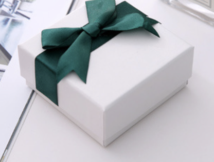 Bow Top-and-Base Gift Box for Necklaces and Bracelets, Elegant and Minimalist Ring Packaging, Souvenir Box