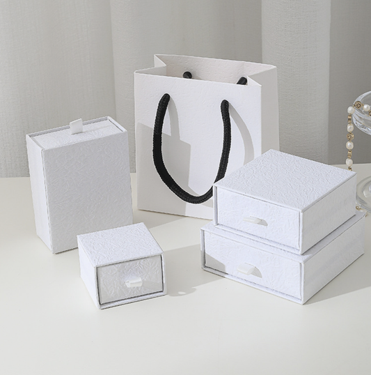 Baroque Velvet Gift Box with Light Luxury Handbag